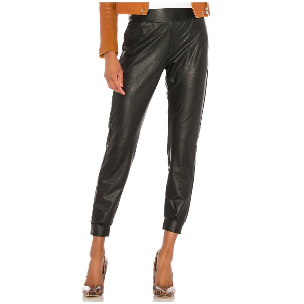 Commando Faux Leather Jogger in Black